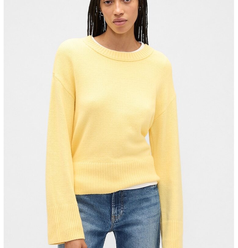 Пуловер с памук с овално деколте - Жълт GAP