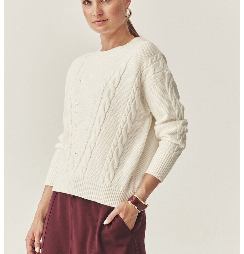 Пуловер с плетка осморка - Бял Tatuum