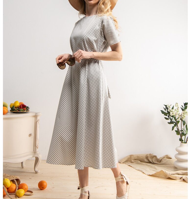 Разкроена рокля Calliope с принт - Светло кафяво/Мръснобял Couture de Marie