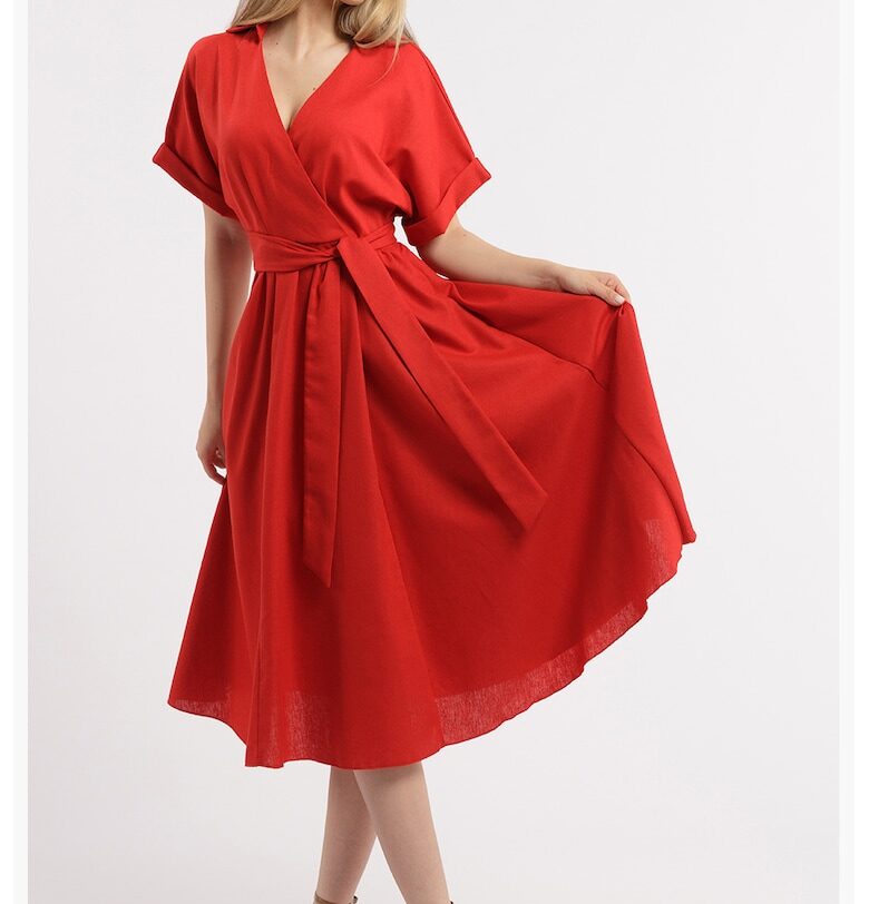 Разкроена рокля с лен и шпиц - Червен CAMISSI