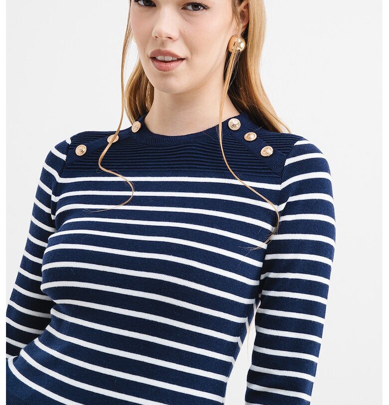 Раиран пуловер с декоративни копчета - Бял/Тъмносин GUESS