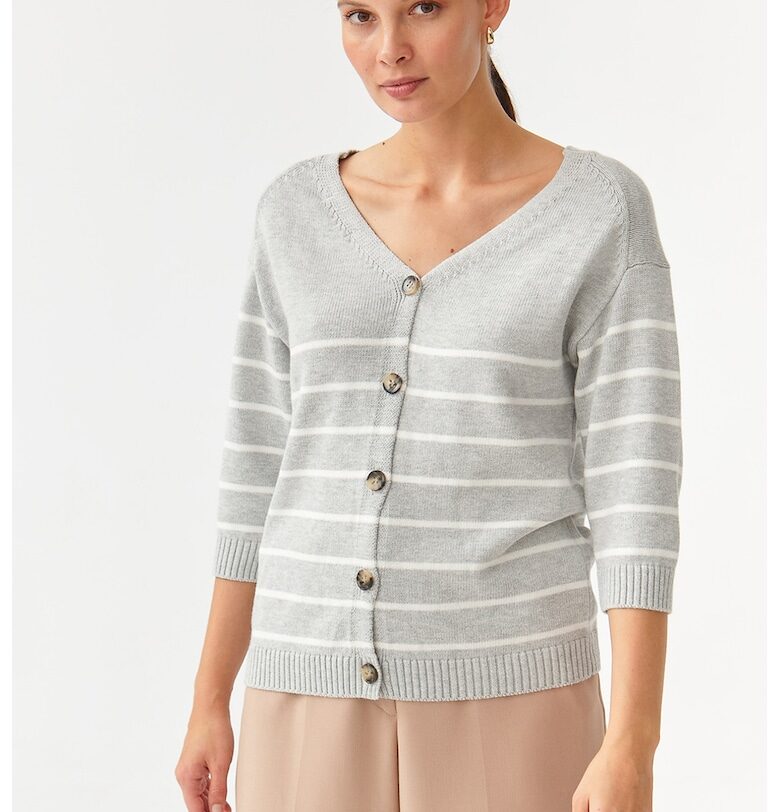 Раирана жилетка Sare с шпиц - Бял/Светло сив Tatuum