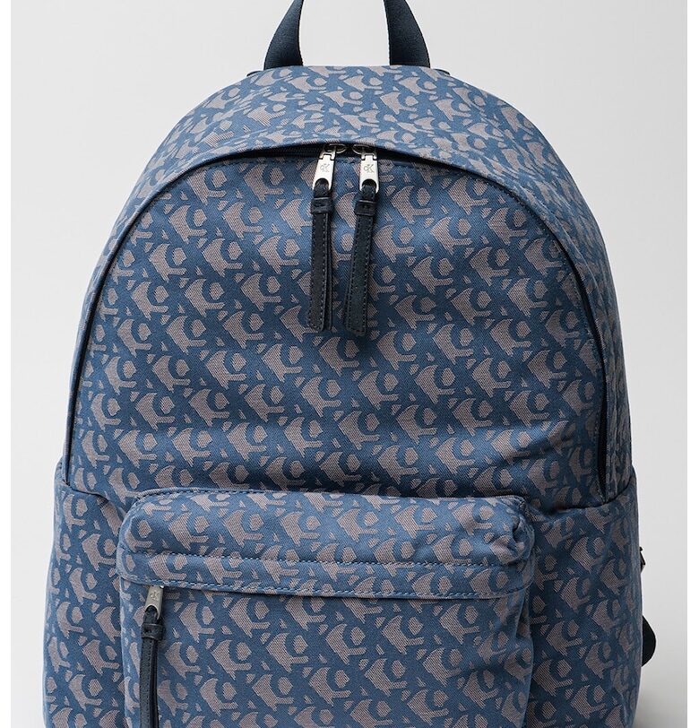 Раница с принт и външен джоб - Прашно синьо/Бежов CALVIN KLEIN JEANS