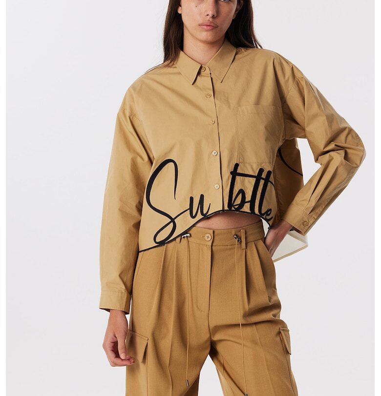 Риза с надпис - Черен/Камел TWIST