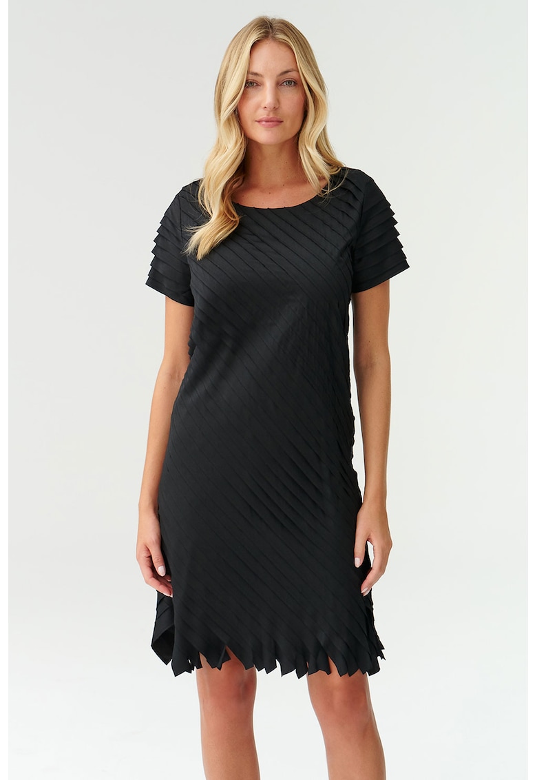 Рокля на пластове с овално деколте - Черен Tatuum