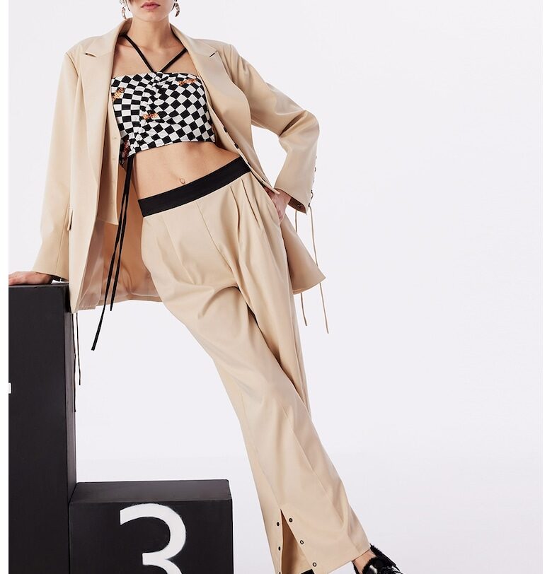 Сако с копчета - Бежов TWIST