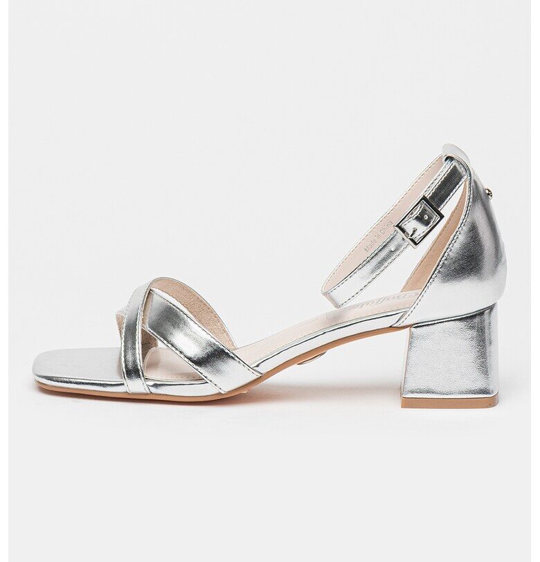 Сандали Carrie от еко кожа с кръстосани каишки - Светло сив Buffalo