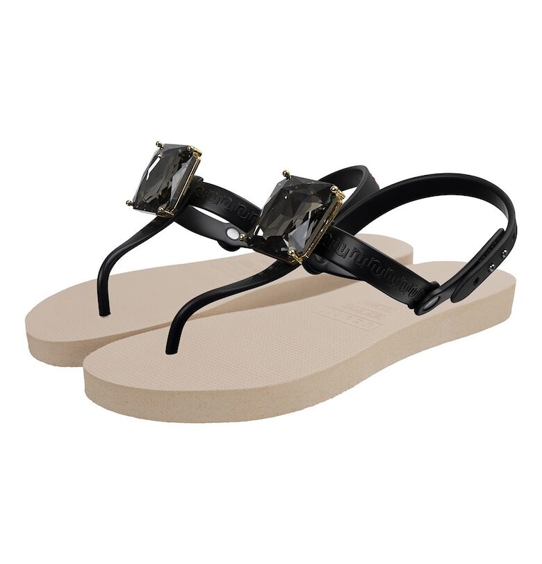 Сандали с разделител за палеца и декоративни камъни - Бежов UZURII