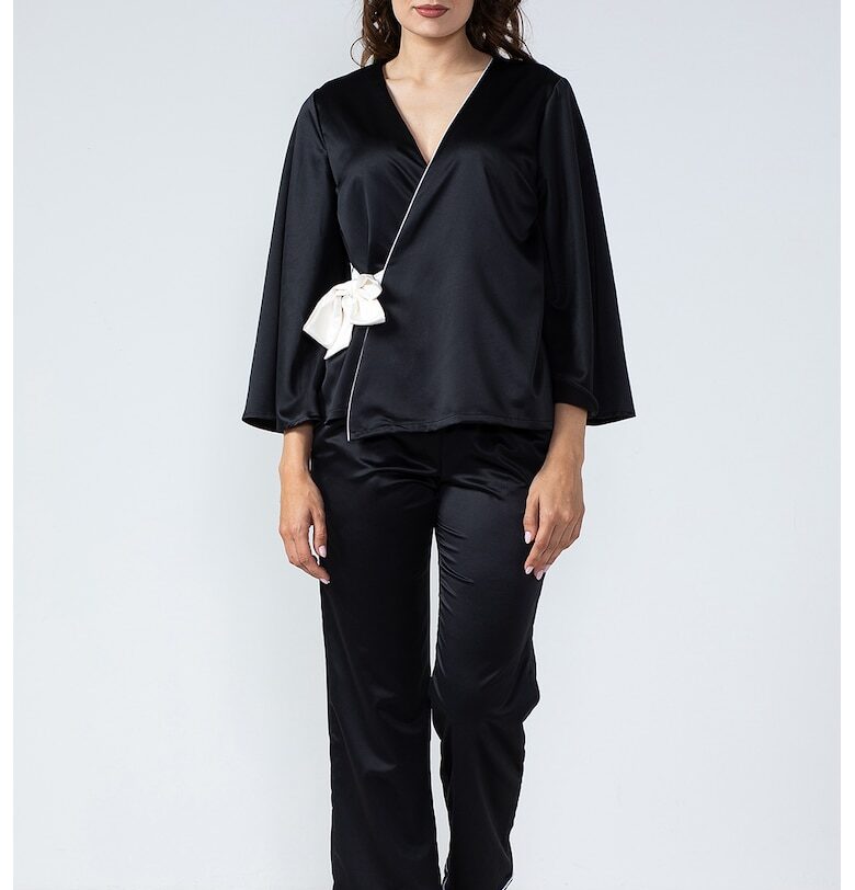 Сатинирана пижама със застъпен дизайн - Черен En Prive