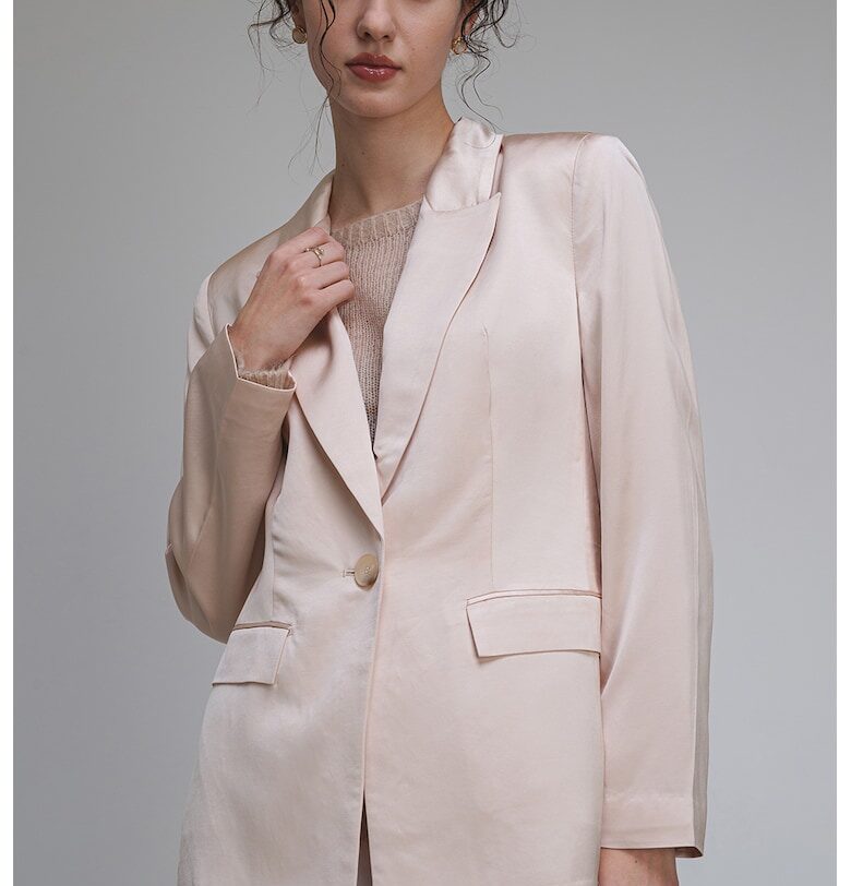 Сатинирано сако с дълги ръкави Stefanel