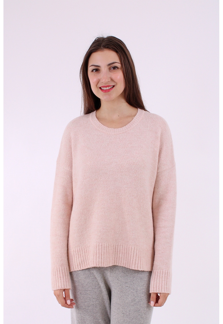 Свободен пуловер с овално деколте - Бледо розово AMAYA ROS