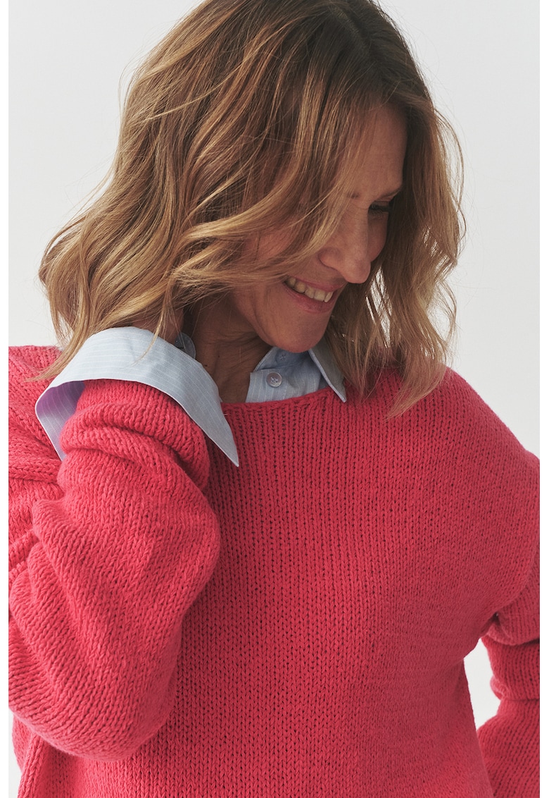 Свободен пуловер с овално деколте - Яркорозово Tatuum