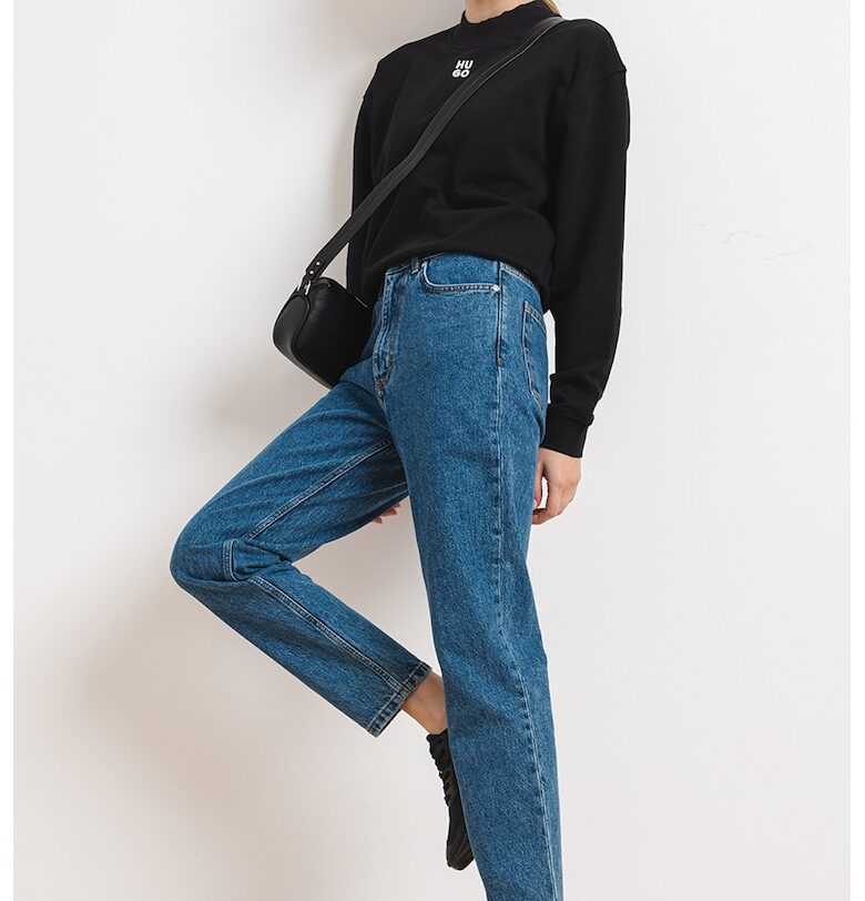 Свободен суитшърт Daxandria с паднали ръкави - Черен HUGO