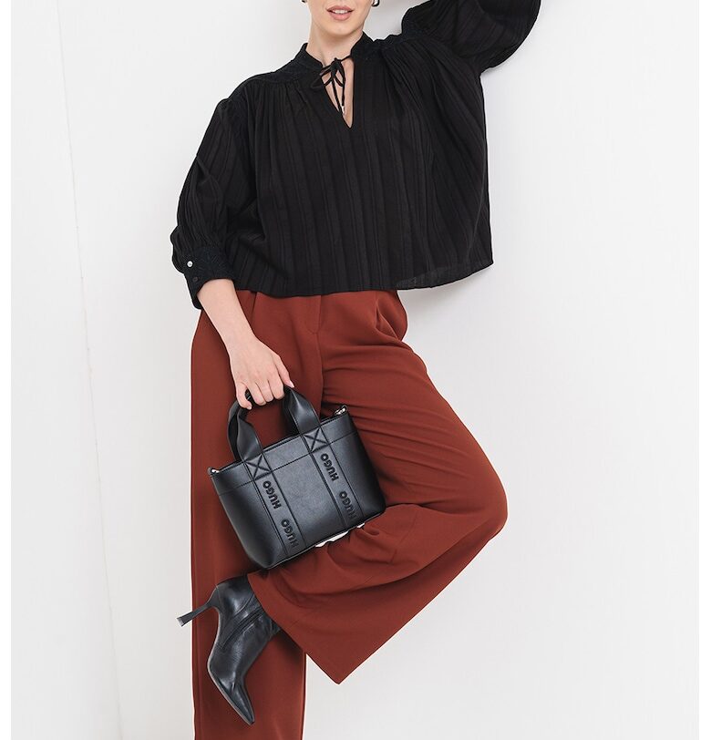 Свободна блуза Brodes - Черен BOSS