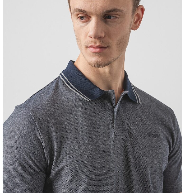 Свободна тениска Peoxford с яка - Сив/Тъмносин BOSS