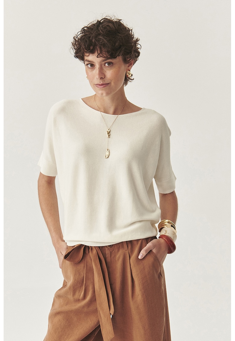 Свободна тениска с деколте-лодка - Слонова кост Tatuum