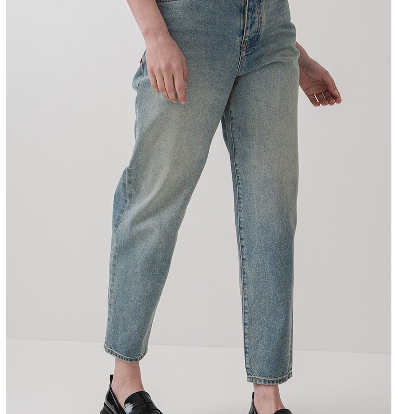 Свободни дънки с висока талия - Светлосин ARMANI EXCHANGE