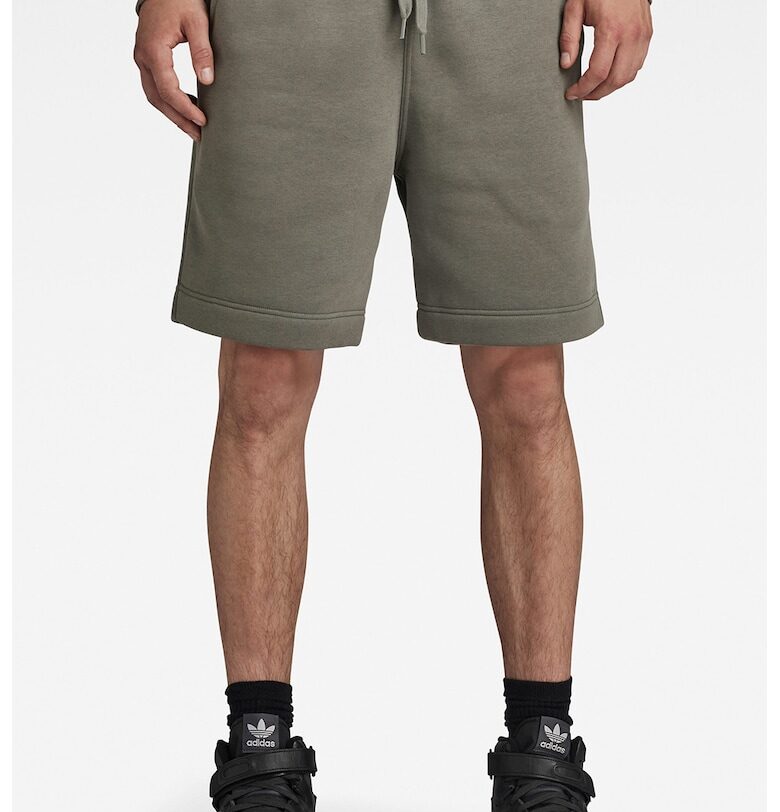 Свободни спортни бермуди Premium Core - Сиво-бежов G-STAR