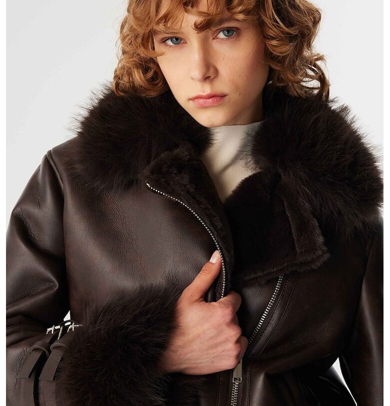 Свободно палто от еко кожа с еко пух - Черен TWIST