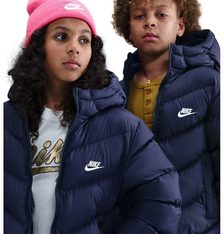 Свободно подплатено зимно яке с лого - Бял/Тъмносин Nike