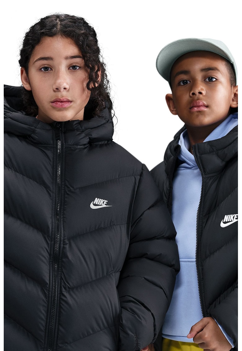 Свободно подплатено зимно яке с лого - Черен Nike