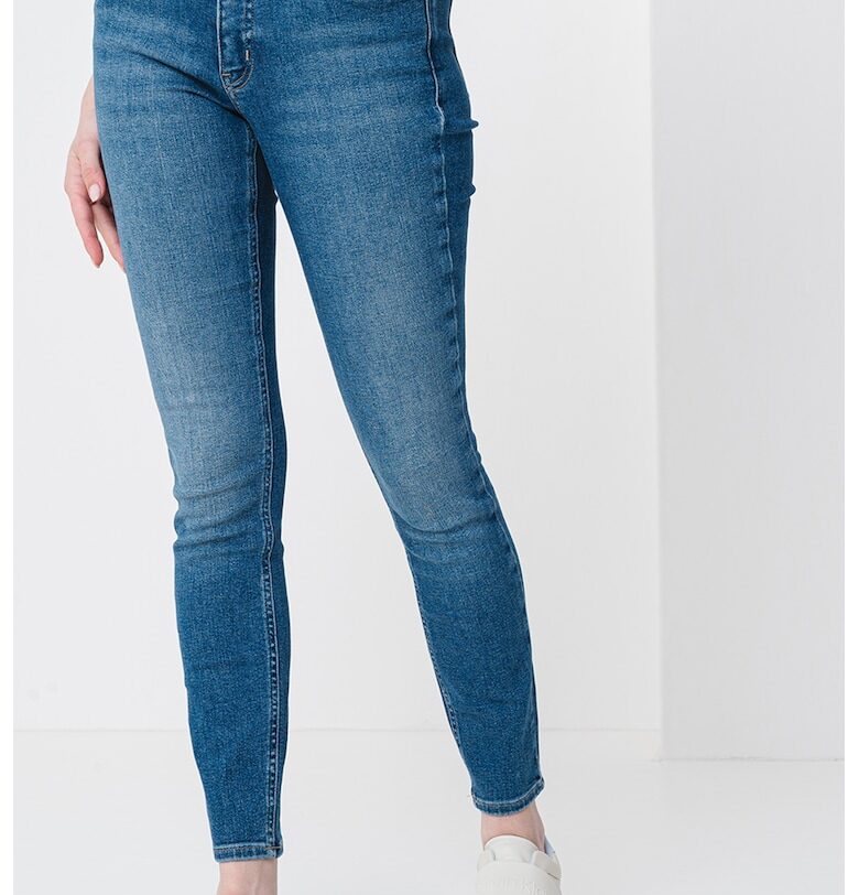 Скини дънки със средновисока талия - Тъмносин CALVIN KLEIN JEANS