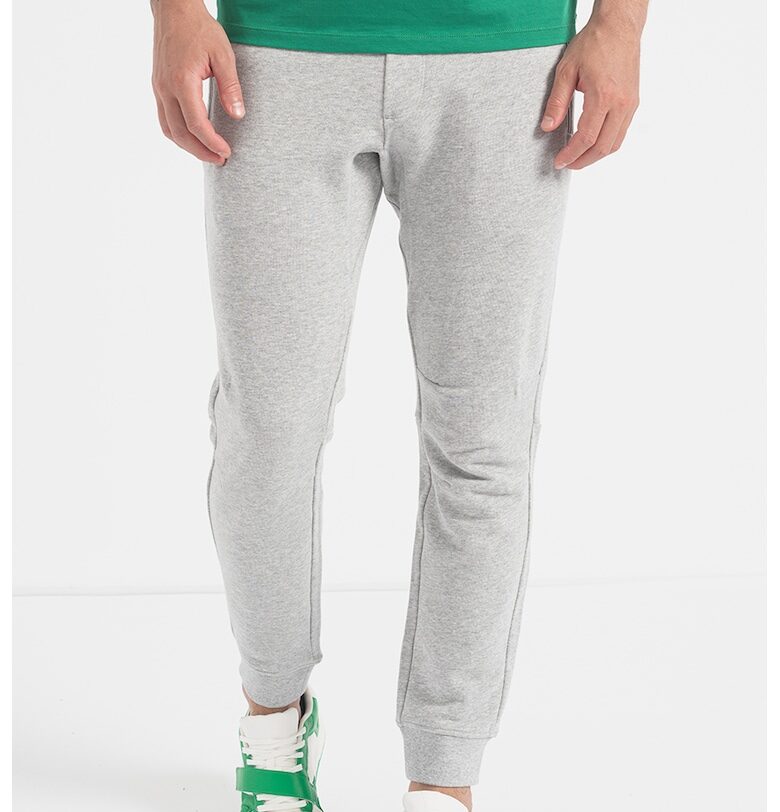 Скосен спортен панталон с джобове с цип - Сив меланж ARMANI EXCHANGE