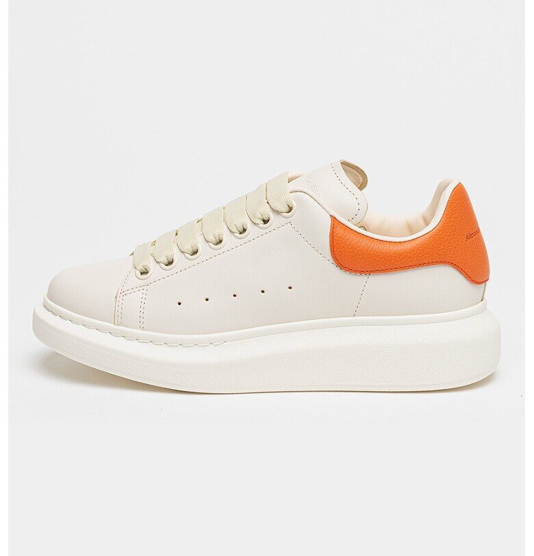 Скосени кожени тренировъчни обувки - Оранжев/Мръснобял Alexander McQueen