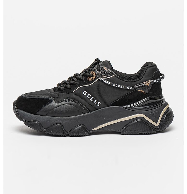 Скосени спортни обувки с лого - Черен GUESS