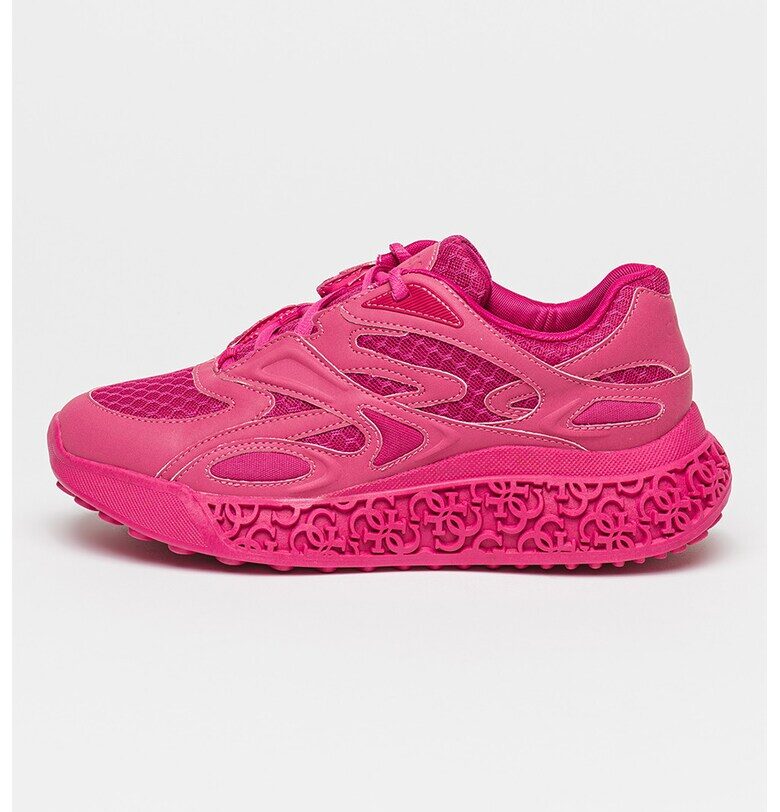 Скосени спортни обувки с мрежести зони - Фуксия GUESS