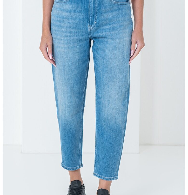 Скъсени дънки Mom - Светлосин Tommy Jeans