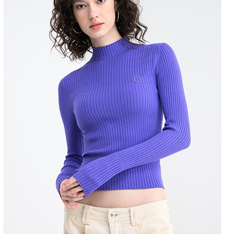 Слим пуловер Sarmie с ниска яка - Аметист HUGO