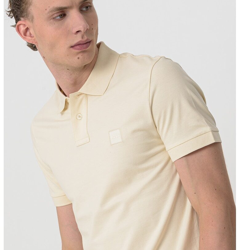 Слим тениска Passenger с яка - Светло бежово BOSS