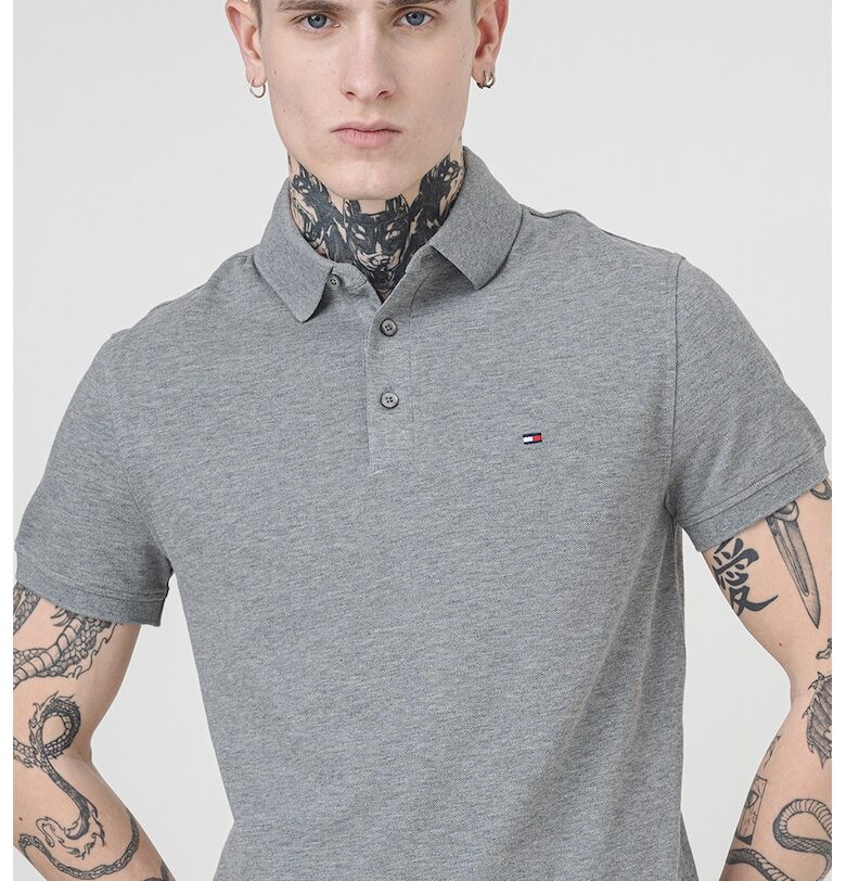 Слим тениска с органичен памук с яка - Сив Tommy Hilfiger
