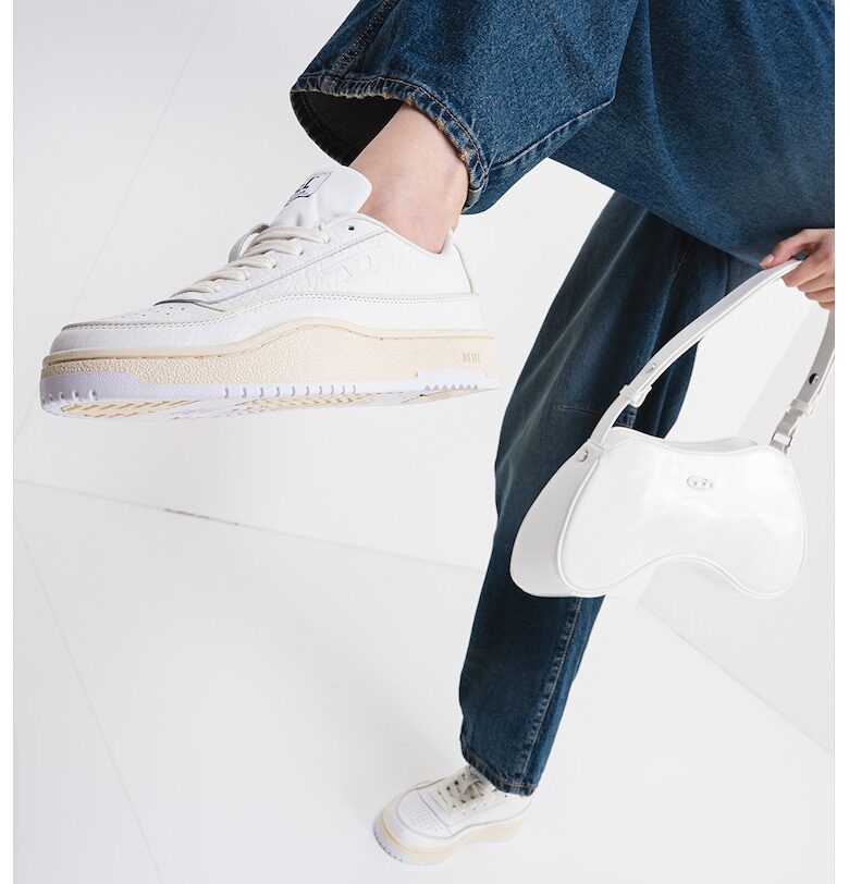 Спортни кожени обувки Tracker-D под глезена - Мръснобял Diesel