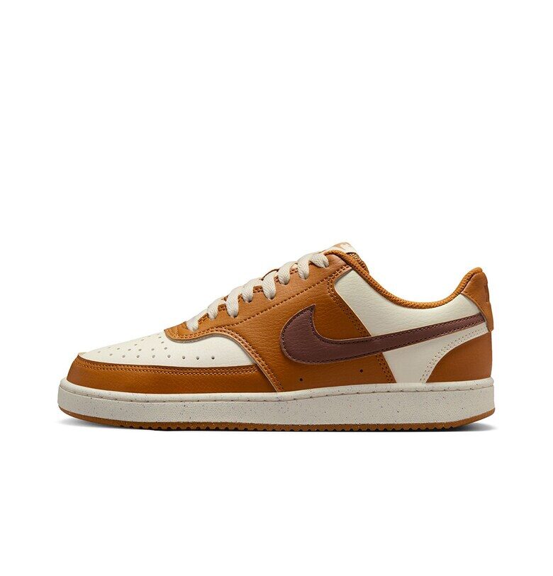 Спортни обувки Court Vision Low Next Nature от еко кожа - Карамел/Крем Nike