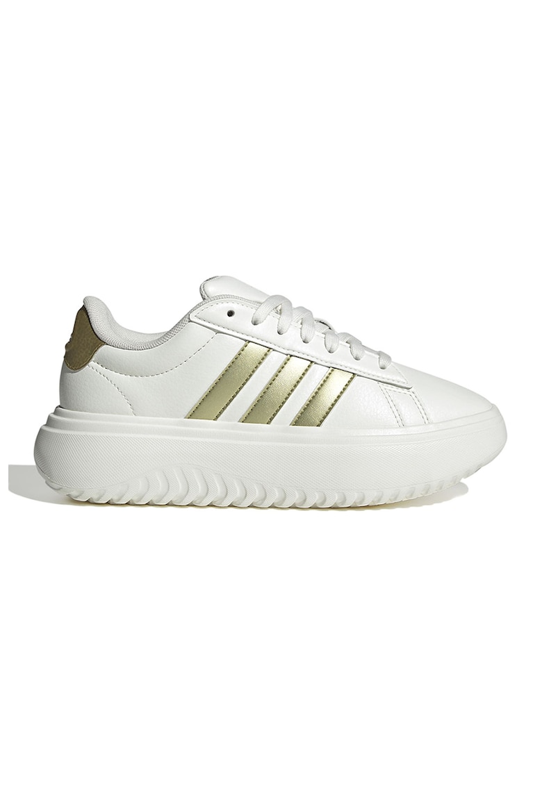 Спортни обувки Grand Court от еко кожа с равна платформа - Бял/Златист adidas Sportswear