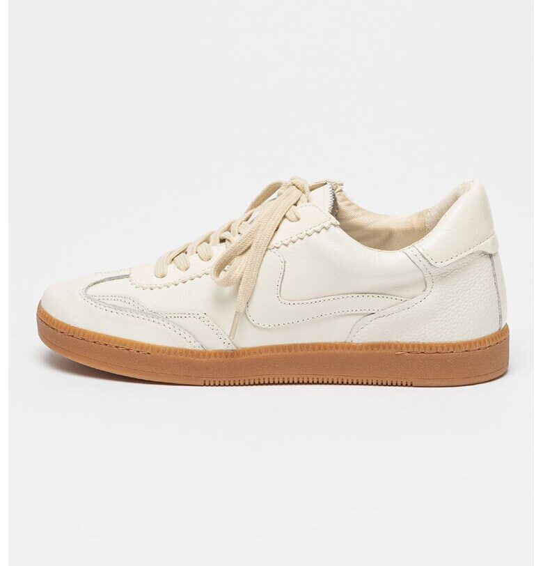 Спортни обувки Notice с велур - Бял Dolce Vita