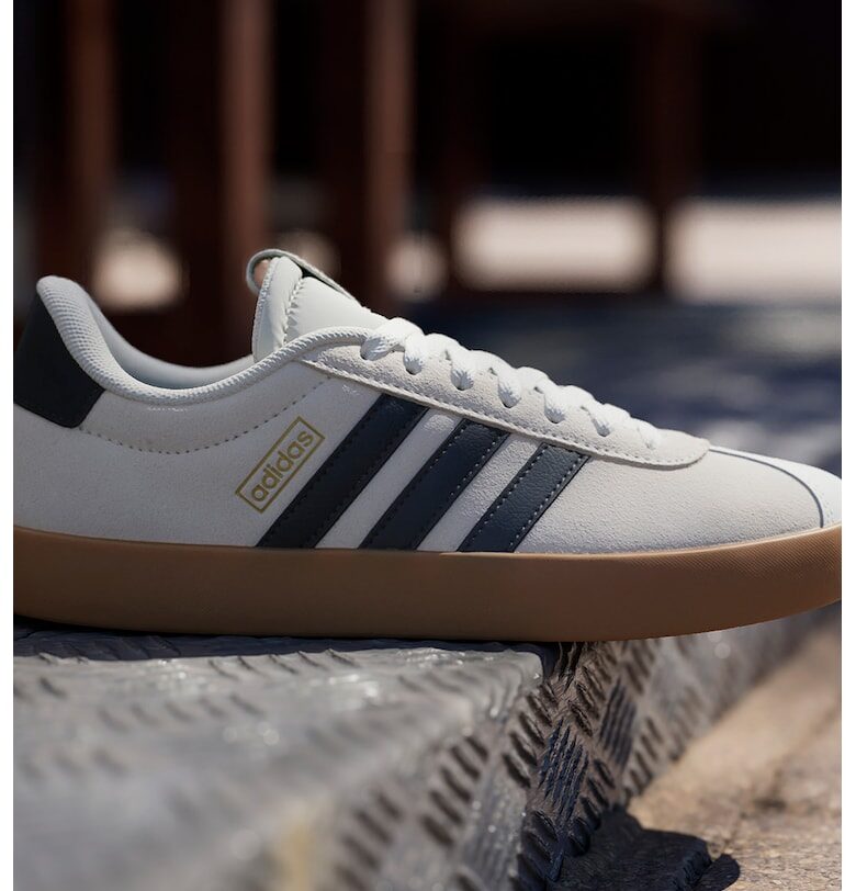 Спортни обувки VL Court 3.0 от кожа и велур - Избеляло черно/Карамел/Мръснобял adidas Sportswear