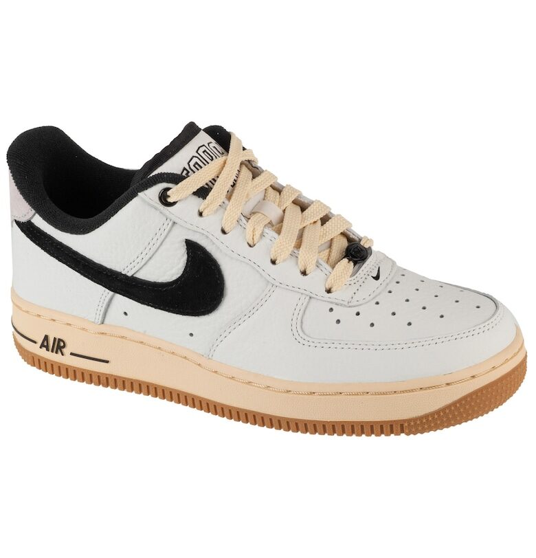 Спортни обувки -  Wmns Air Force 1 07 10148 - Бял Nike