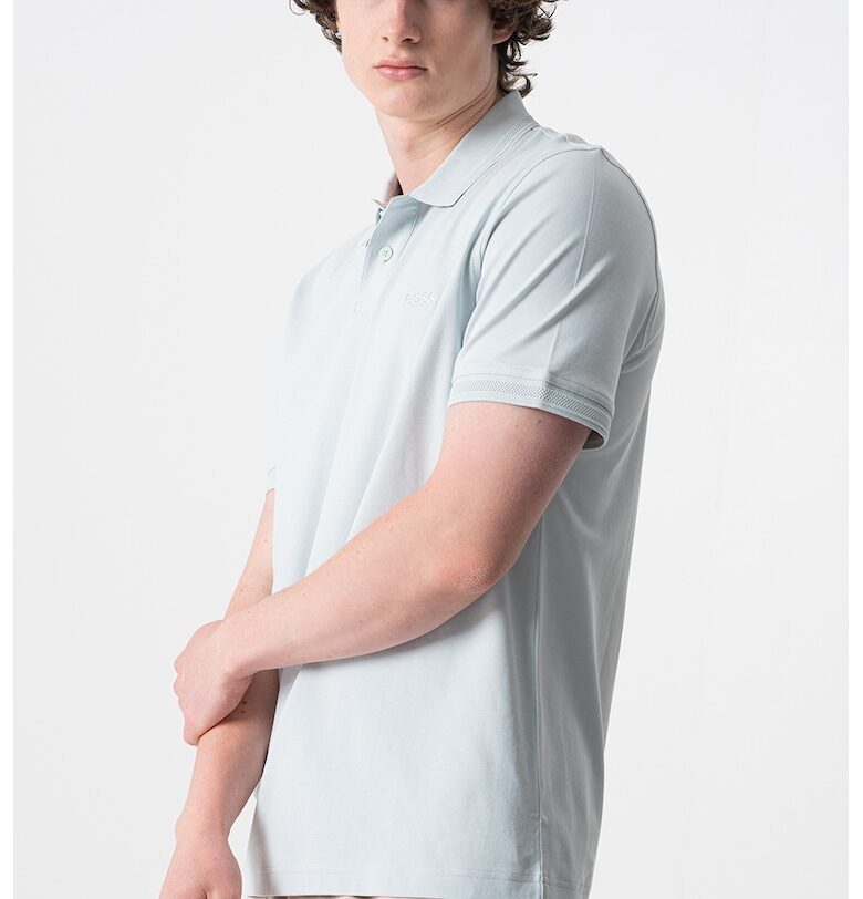 Стандартна тениска с яка и бродирано лого - Бледозелен BOSS