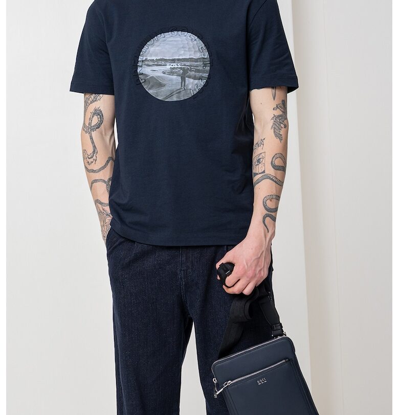 Тениска Heritage с памук и фотопринт - Ултрамарин синьо BOSS