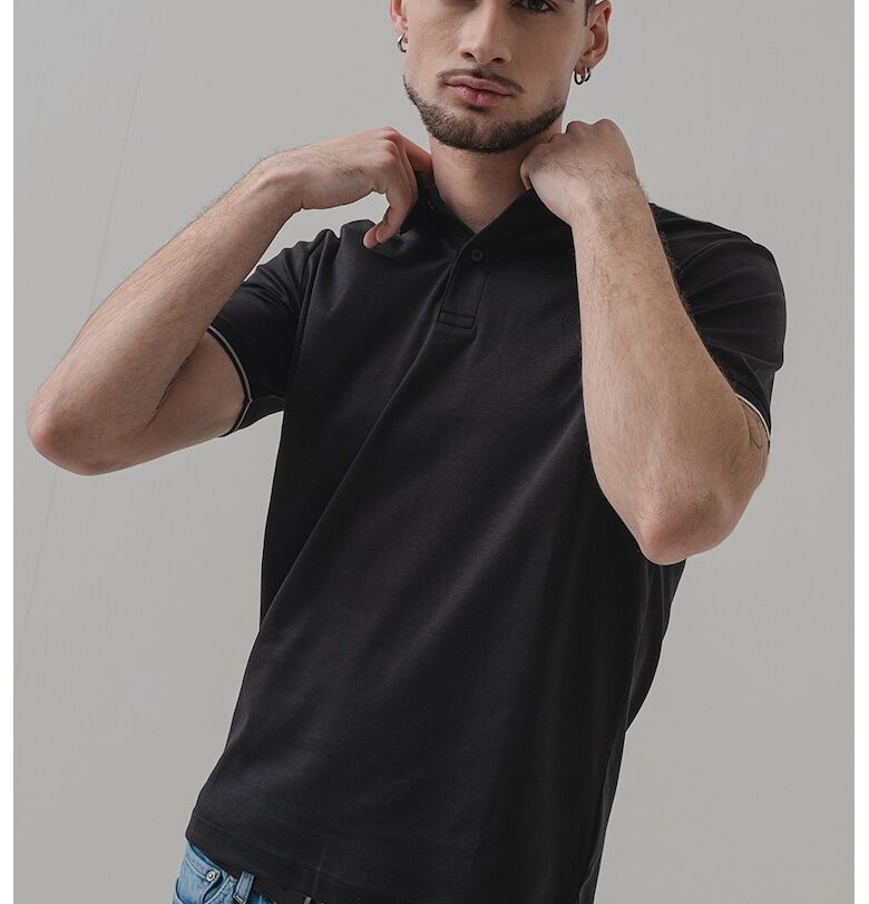 Тениска от органичен памук с яка - Бял/Избеляло черно CALVIN KLEIN