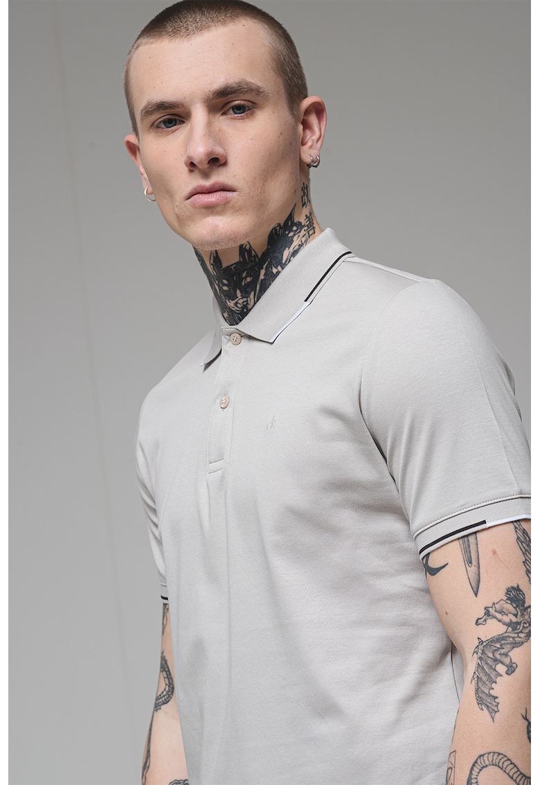 Тениска от органичен памук с яка - Черен/Светло кафяво CALVIN KLEIN