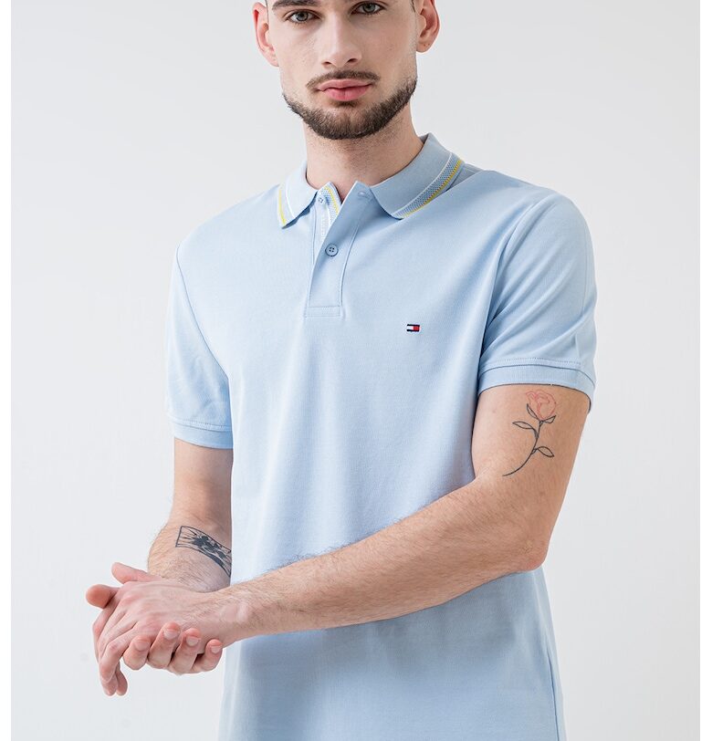 Тениска с органичен памук с яка - Светлосин Tommy Hilfiger