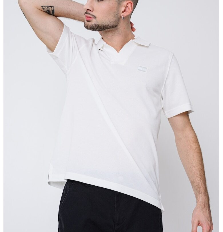 Тениска с памук с яка - Бял Tommy Jeans