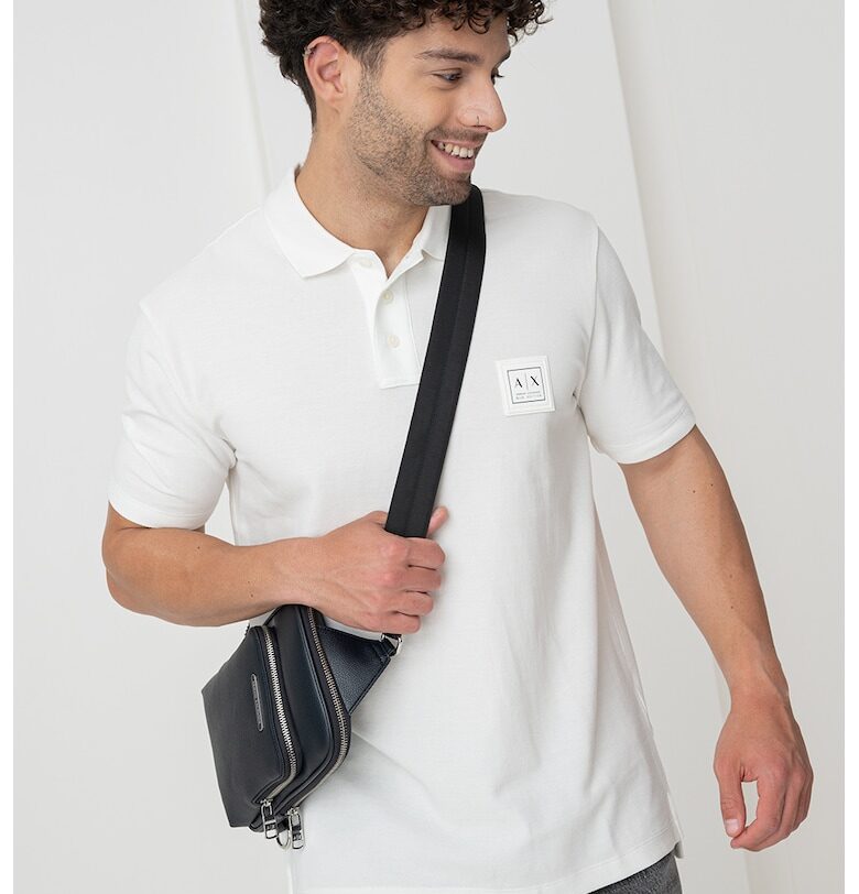 Тениска с яка и пришито лого - Слонова кост ARMANI EXCHANGE