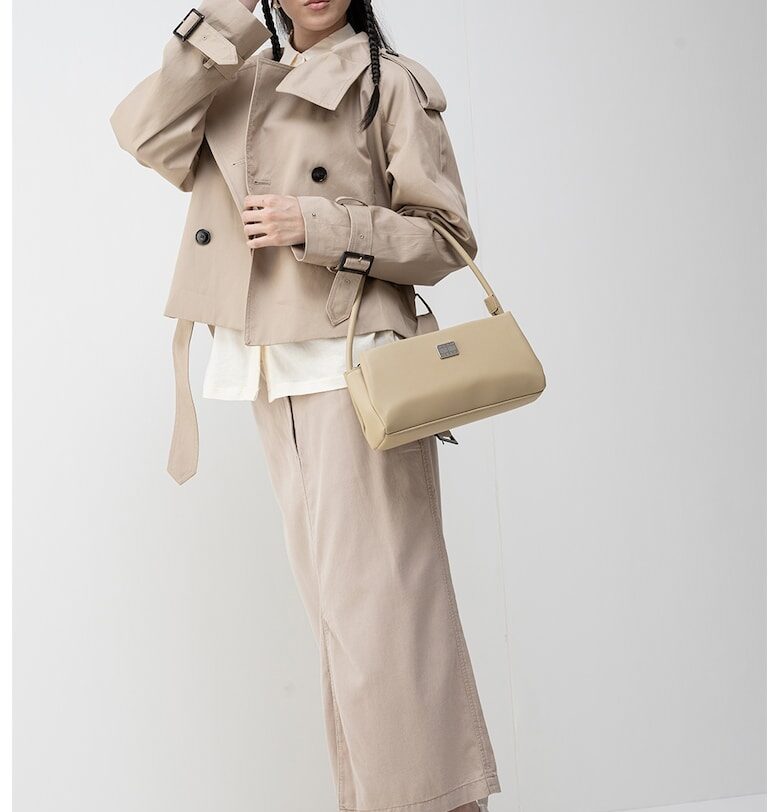 Уголемен тренч с раздвоен ревер - Бежов Tommy Hilfiger