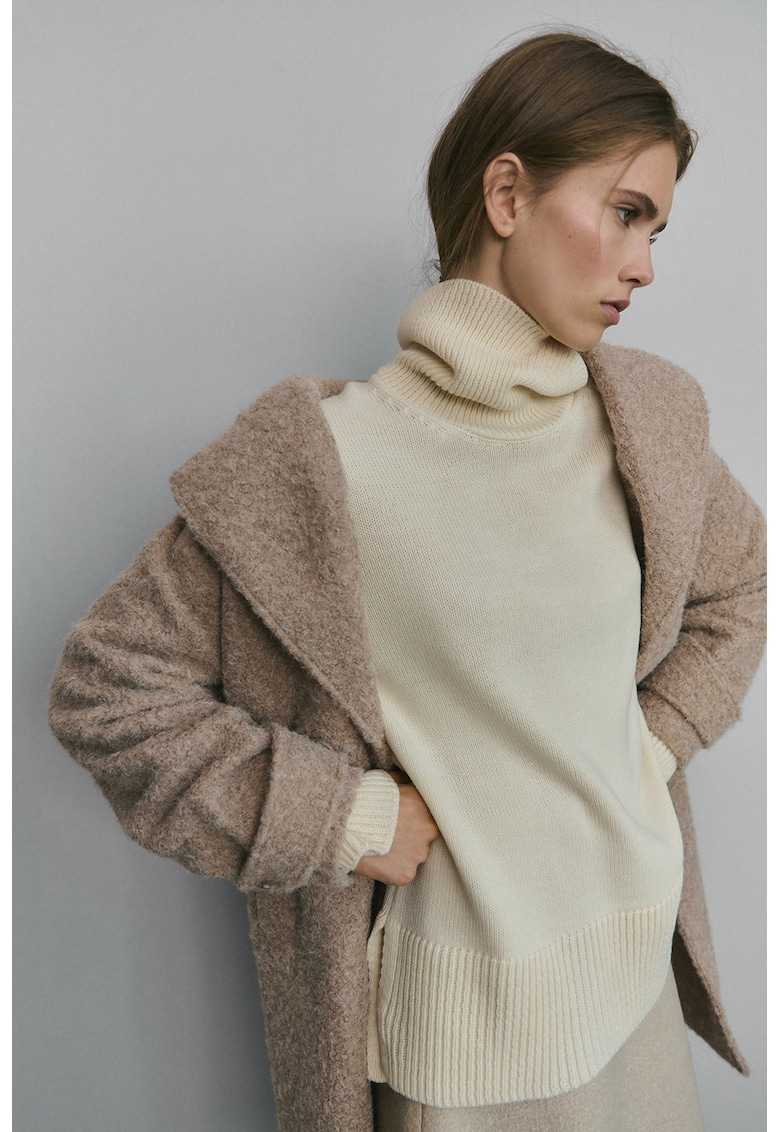 Уголемено палто с раздвоен ревер - Бял/Крем Mango