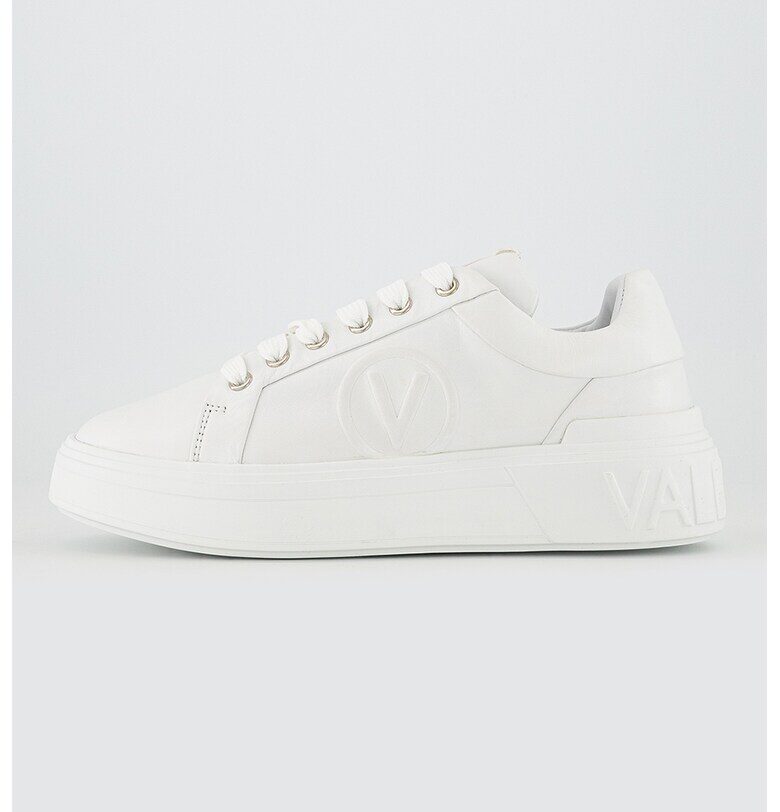Унисекс кожени спортни обувки с релефно лого - Бял Valentino